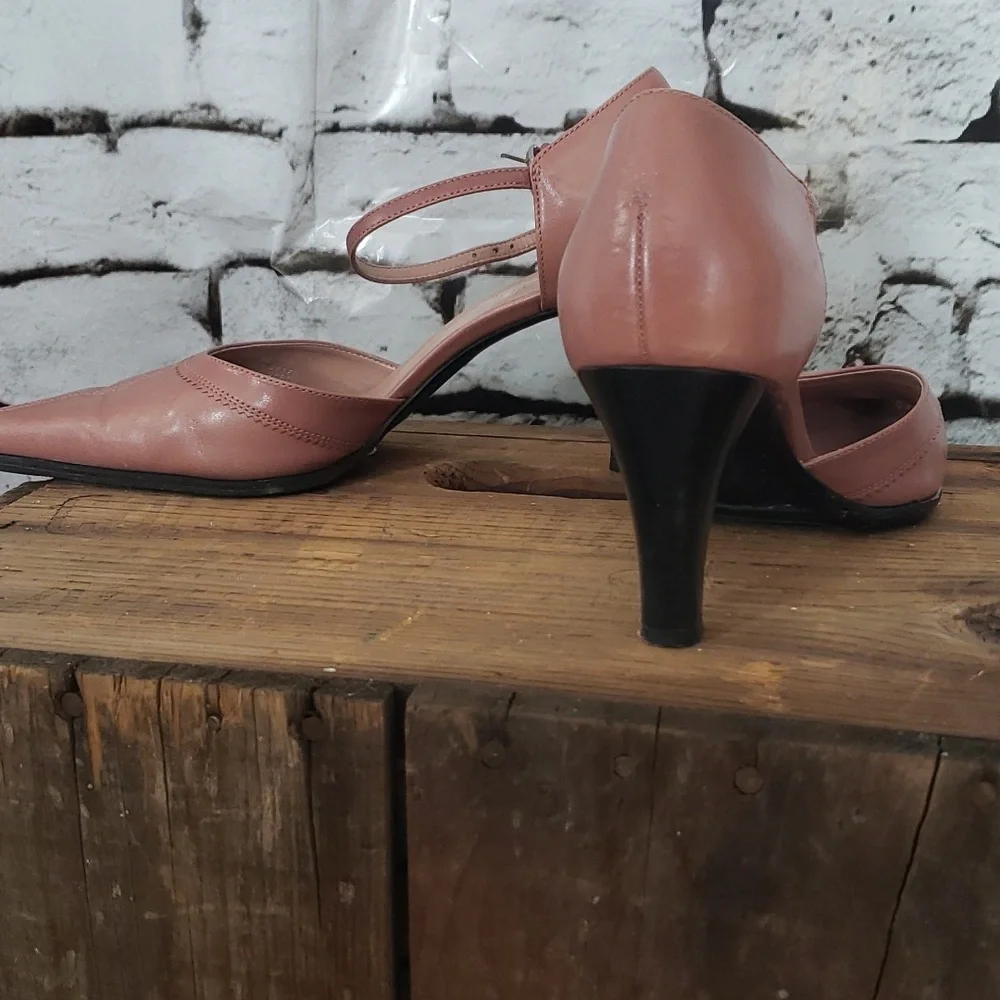 Pink pumps - Picture 3 of 4